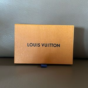 LV box with dustbag